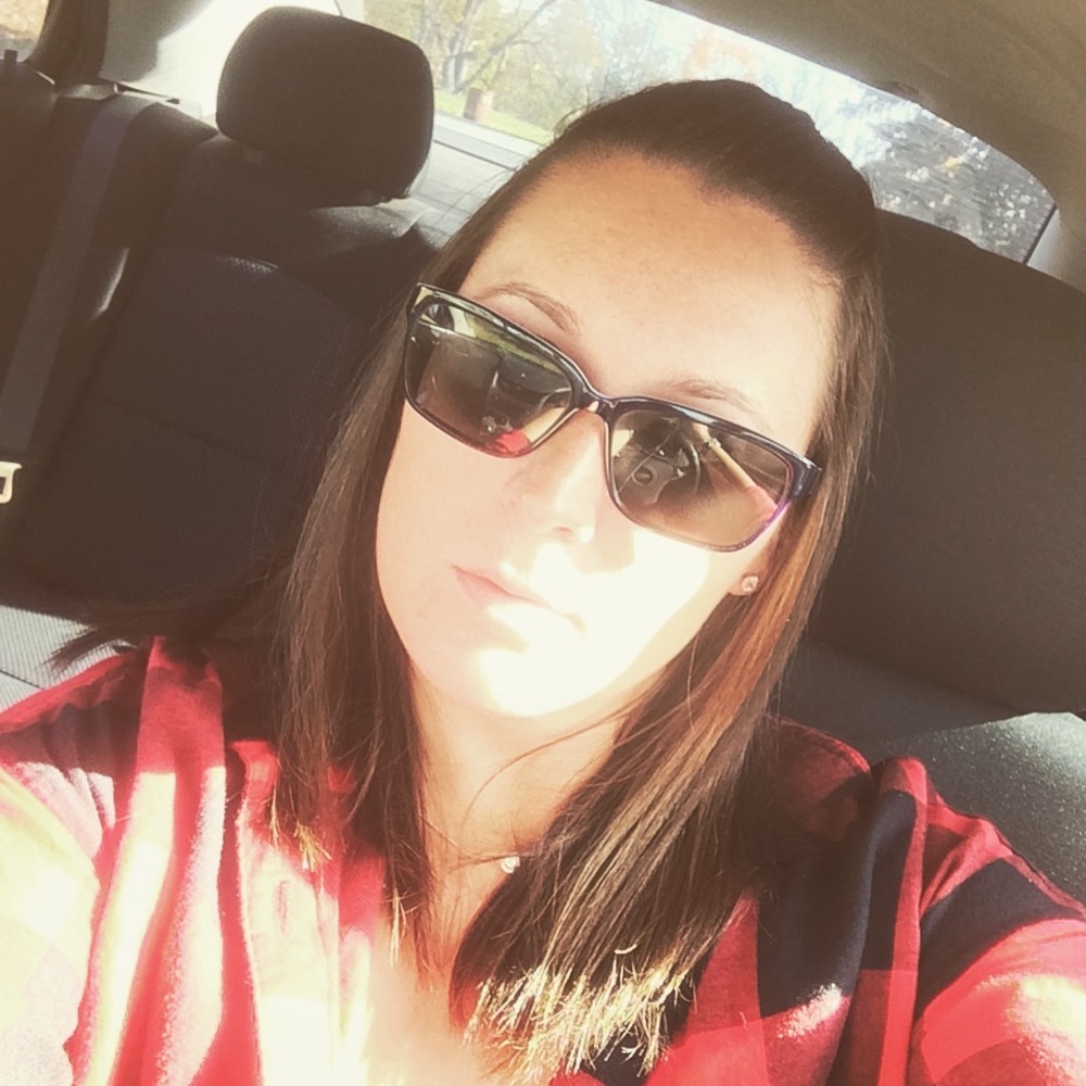 Meet your Posher, Kelli